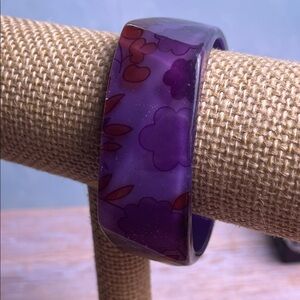 Retro 1970's Purple Acrylic Floral Bangle